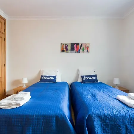 Apartment Feels Like Central Flats *